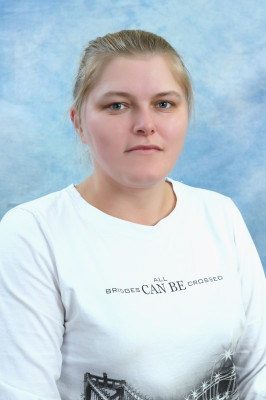 Педагогический работник Шлогова Виктория Николаевна